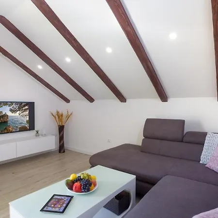 Apartament Nena Ii